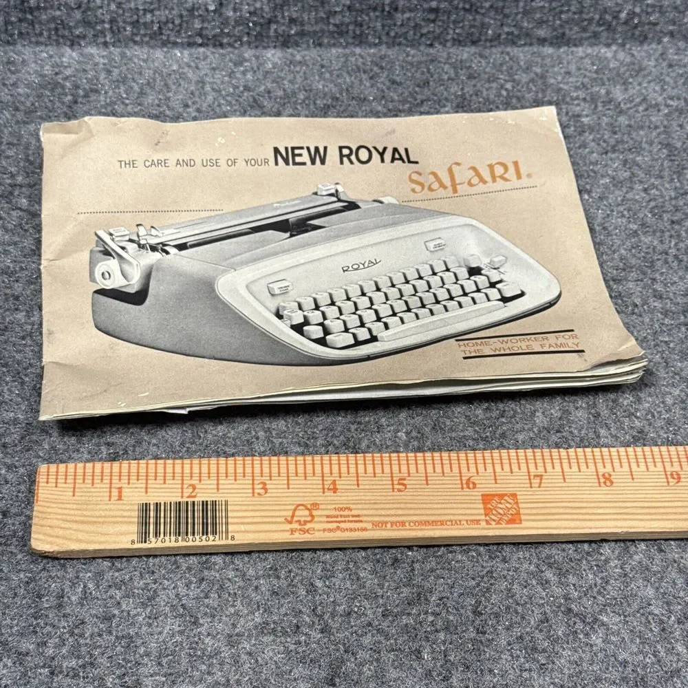 User Instruction Manual for a Royal Safari‎ Typewriter